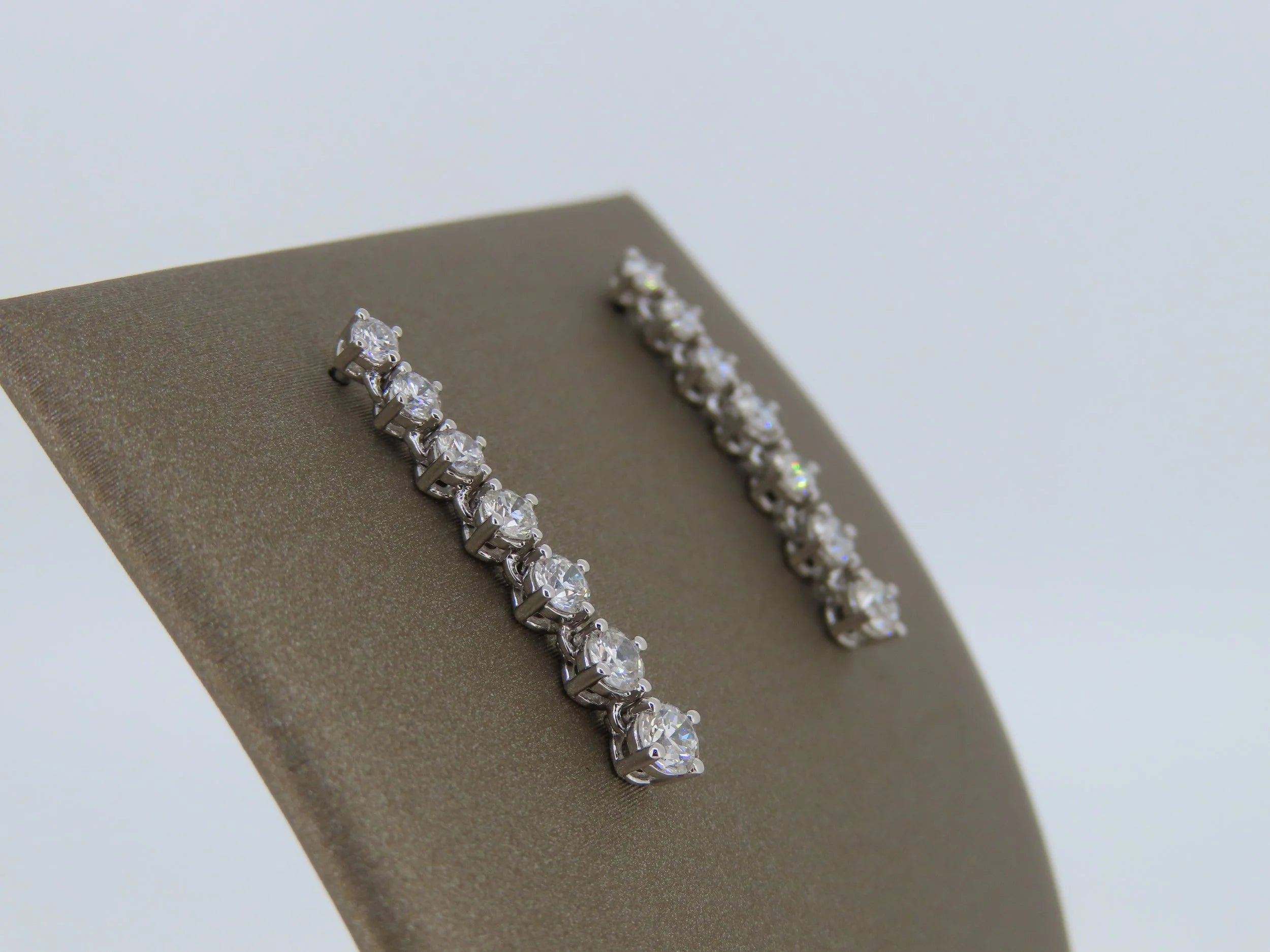 Dangle earrings | Greco Jewelers - detail view